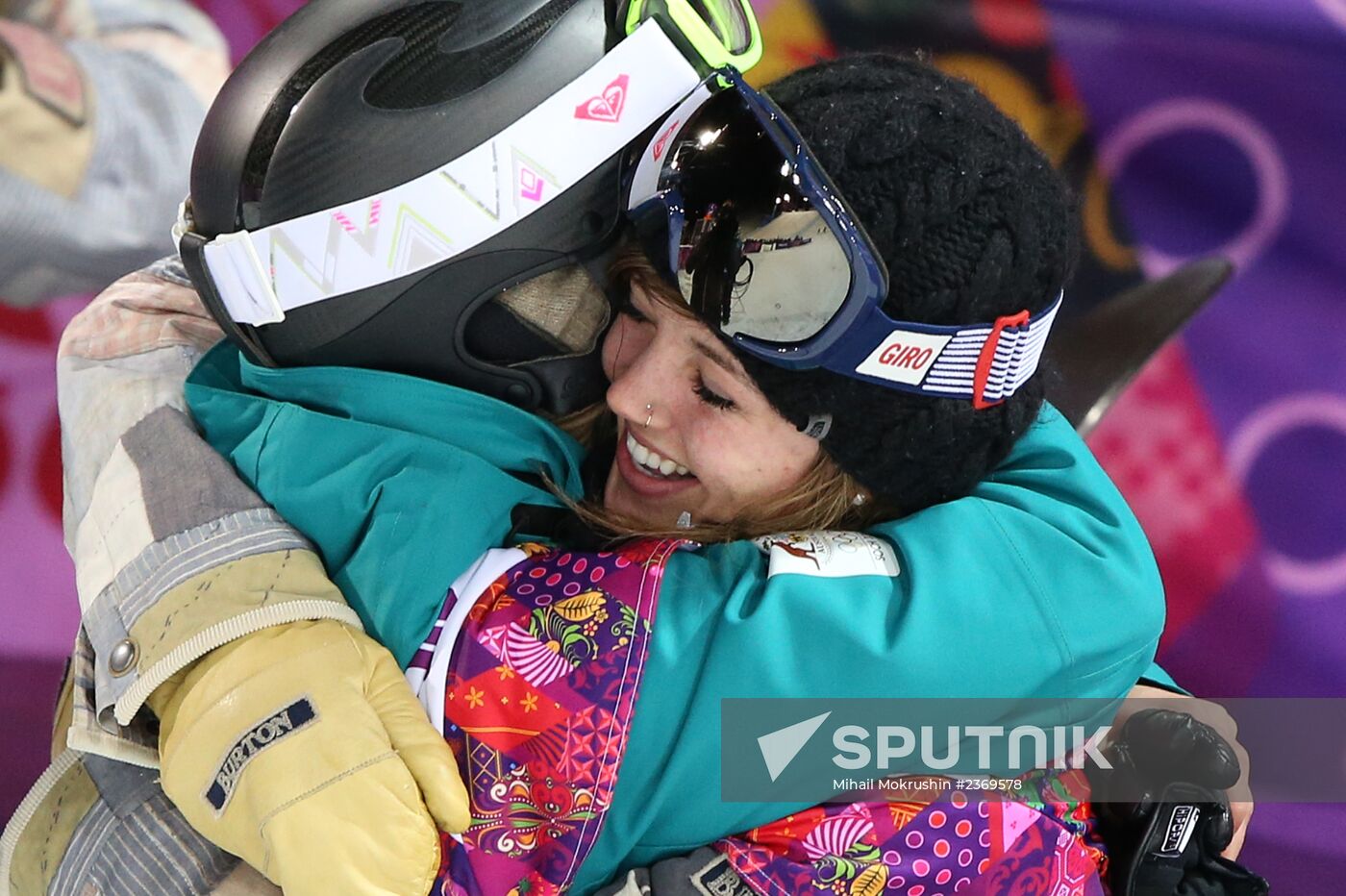 2014 Winter Olympics. Snowboarding. Women. Halfpipe