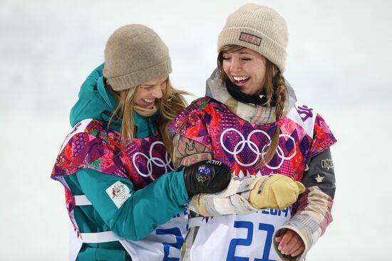 2014 Winter Olympics. Snowboarding. Women. Halfpipe