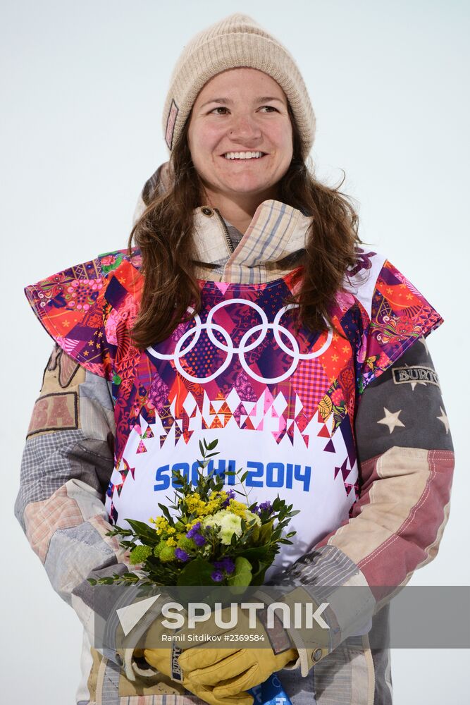 2014 Winter Olympics. Snowboarding. Women. Halfpipe