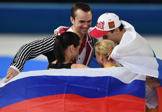 2014 Winter Olympics. Figure skating. Pairs. Free skating