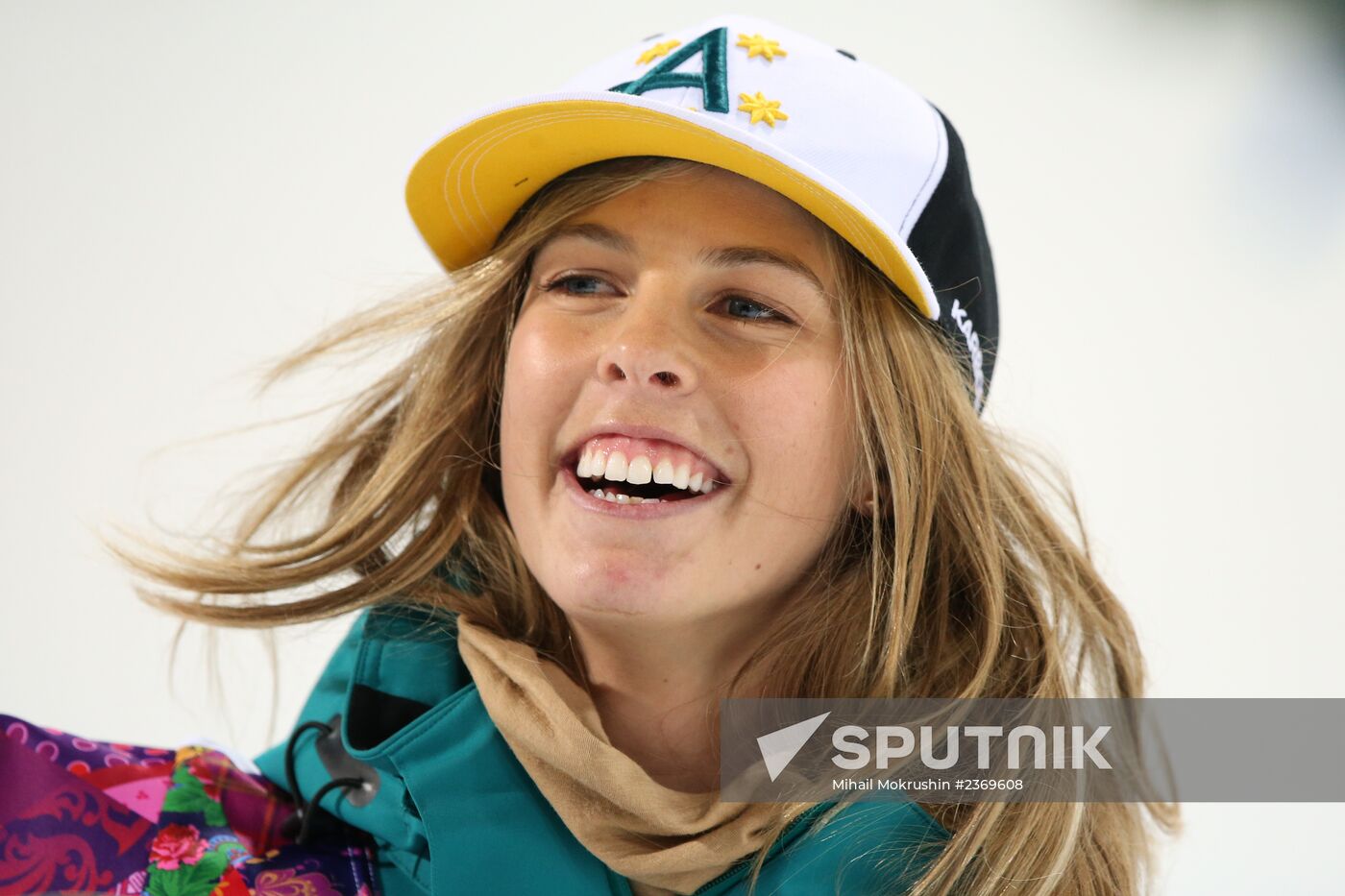 2014 Winter Olympics. Snowboarding. Women. Halfpipe