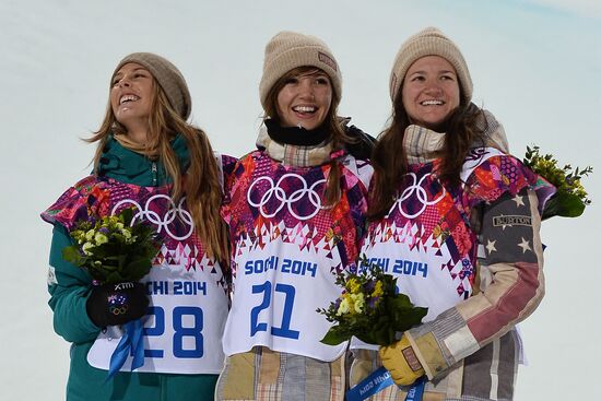 2014 Winter Olympics. Snowboarding. Women. Halfpipe