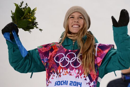 2014 Winter Olympics. Snowboarding. Women. Halfpipe