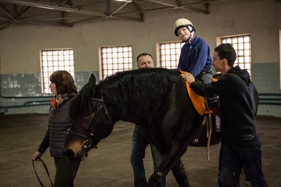 Princess Anne visits Hippotherapy course at Moscow race course