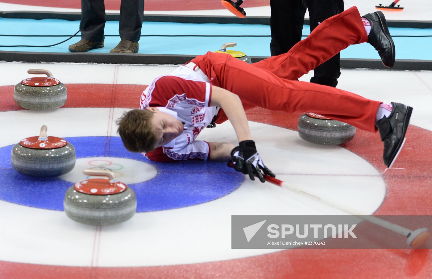 2014 Winter Olympics. Curling. Men. Day Four
