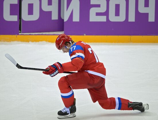2014 Winter Olympics. Ice hockey. Men. Russia vs. Slovenia
