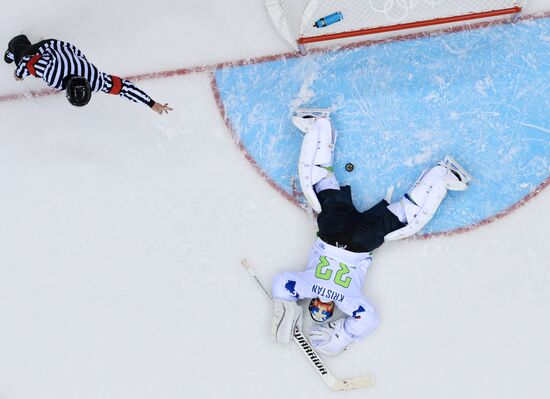 2014 Winter Olympics. Ice hockey. Men. Russia vs. Slovenia