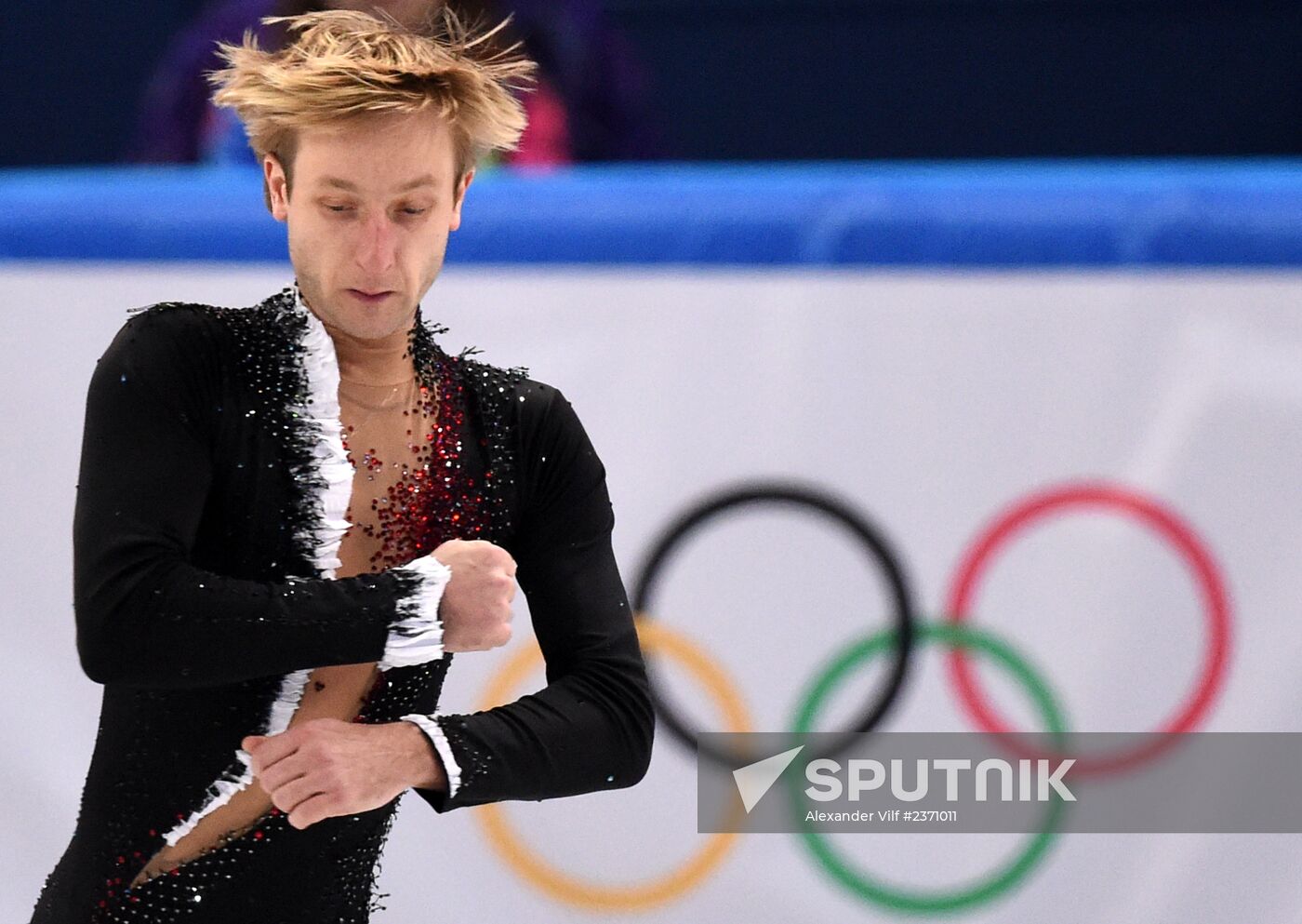 2014 Winter Olympics. Figure skating. Men's singles. Short program