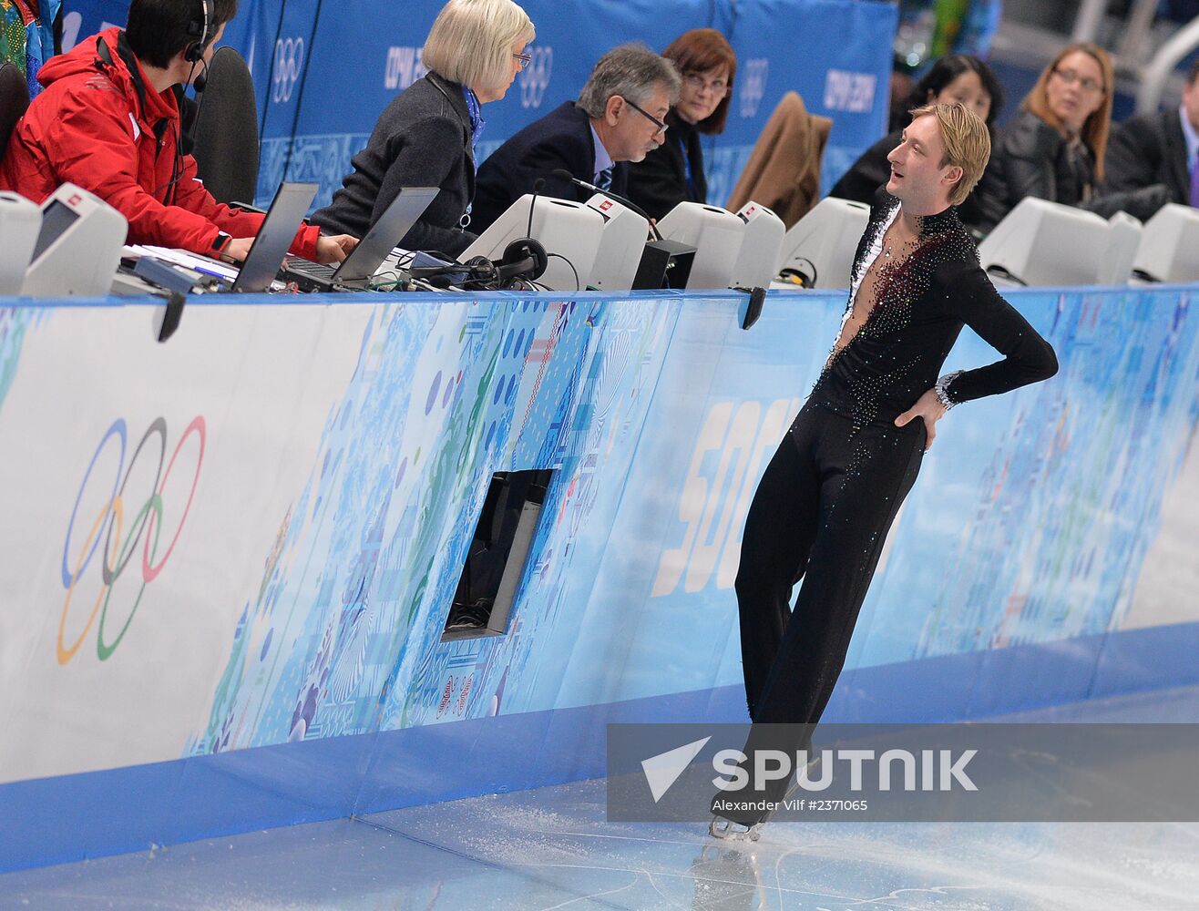 2014 Winter Olympics. Figure skating. Men's singles. Short program