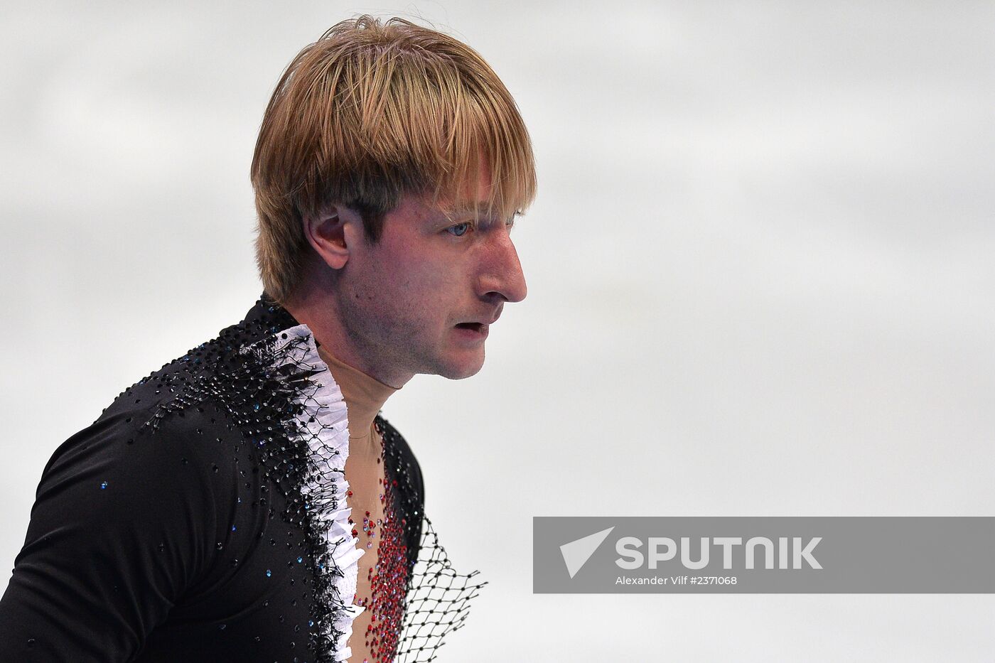 2014 Winter Olympics. Figure skating. Men's singles. Short program