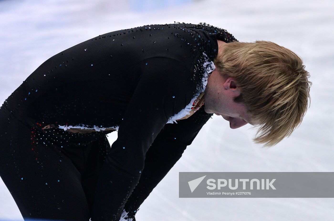 2014 Winter Olympics. Figure skating. Men's singles. Short program