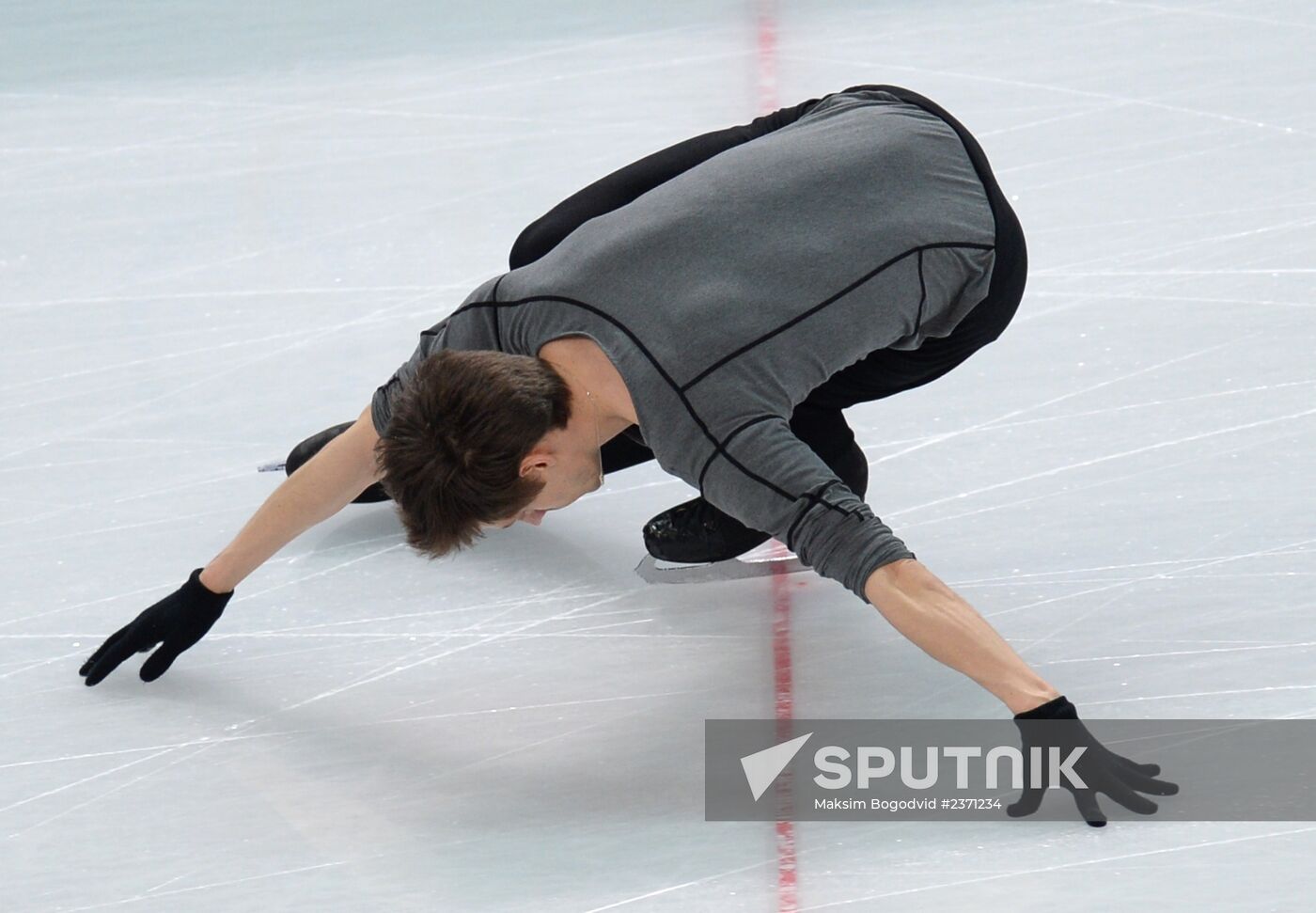 2014 Winter Olympics. Figure skating. Men's singles. Short program