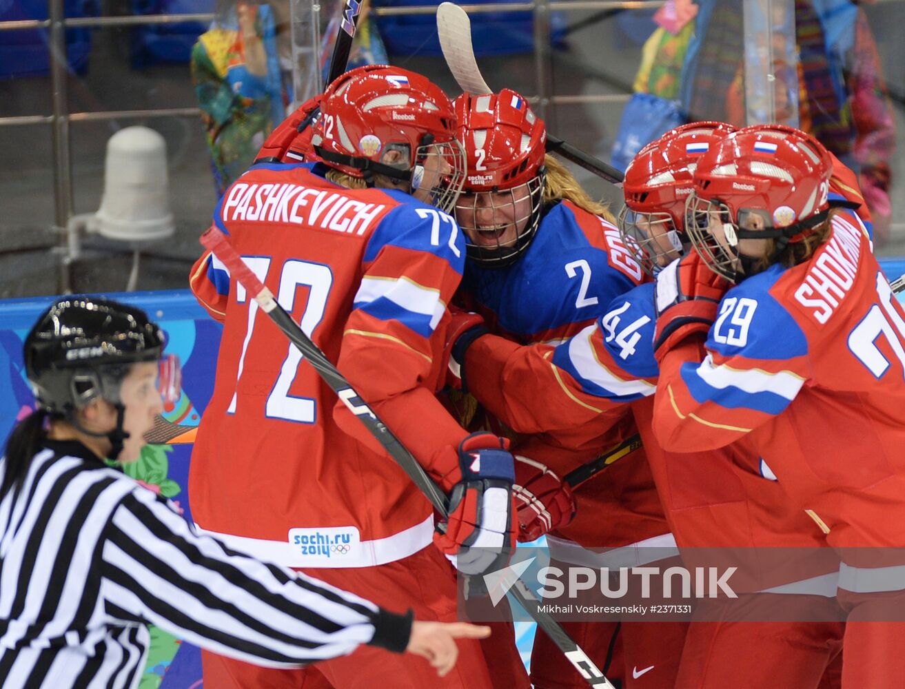 2014 Winter Olympics. Ice hockey. Women. Russia vs. Sweden