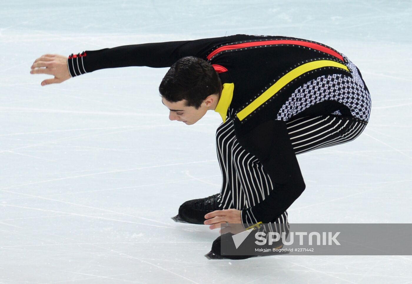 2014 Winter Olympics. Figure skating. Men's singles. Short program