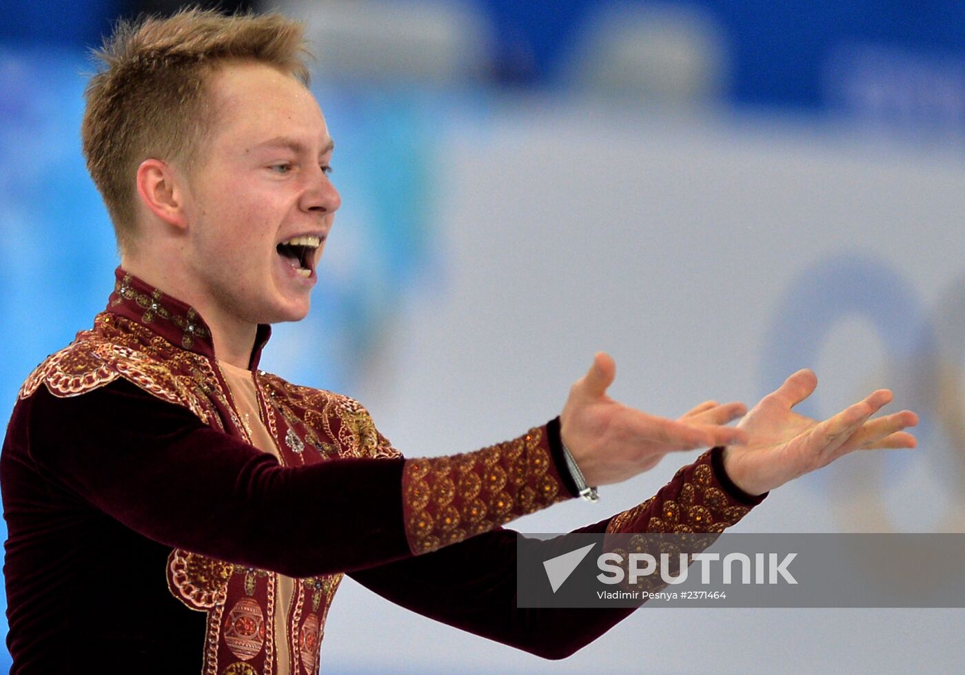 2014 Winter Olympics. Figure skating. Men's singles. Short program