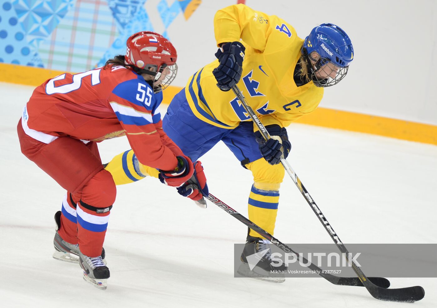 2014 Winter Olympics. Ice hockey. Women. Russia vs. Sweden