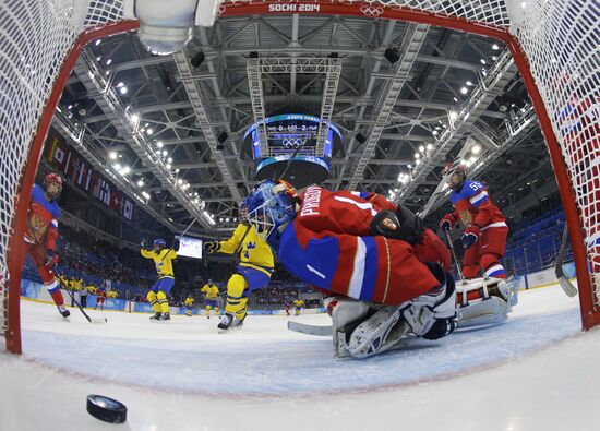 2014 Winter Olympics. Ice hockey. Women. Sweden vs. Russia