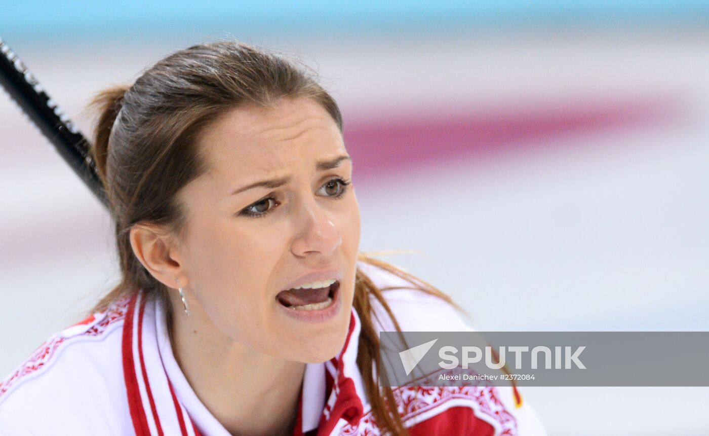 2014 Olympics. Curling. Women. Day five