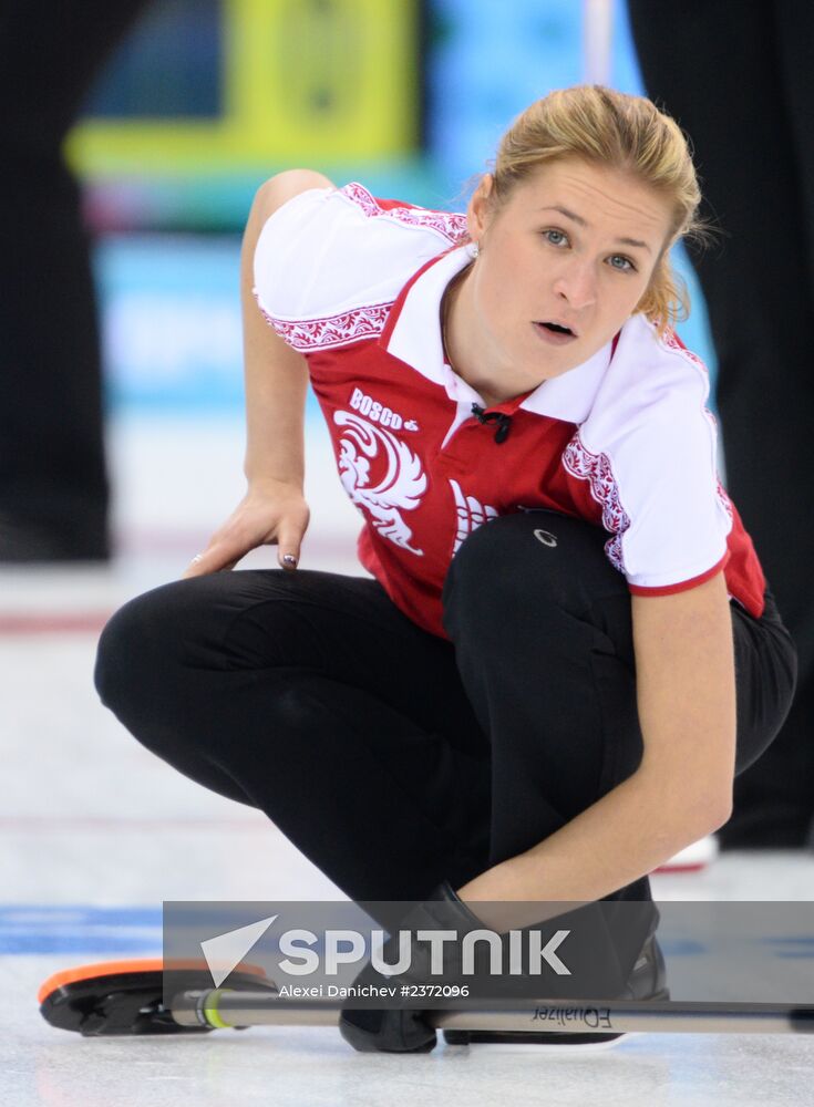 2014 Olympics. Curling. Women. Day five