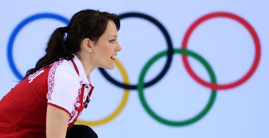 2014 Olympics. Curling. Women. Day five