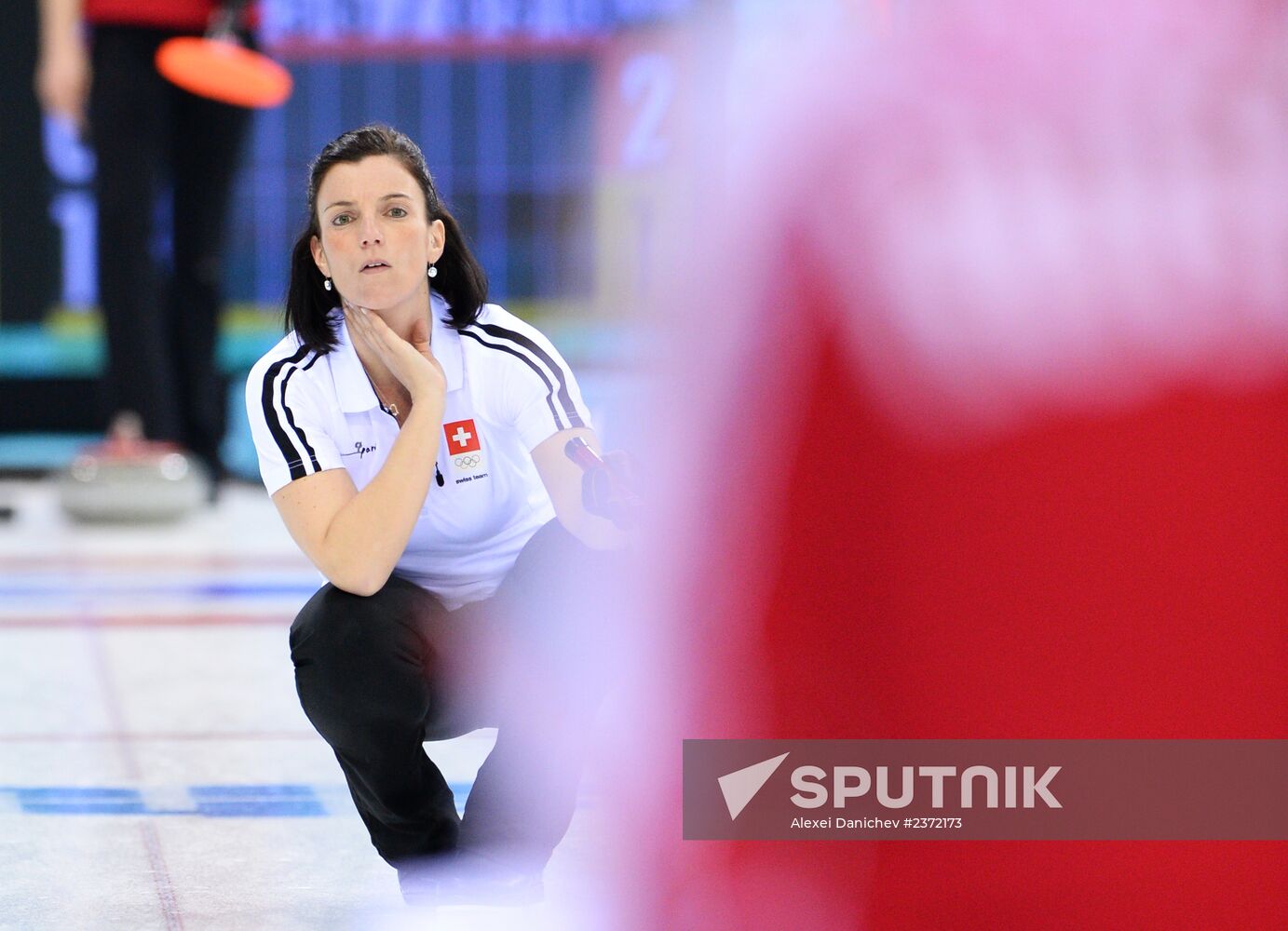 2014 Olympics. Curling. Women. Day five