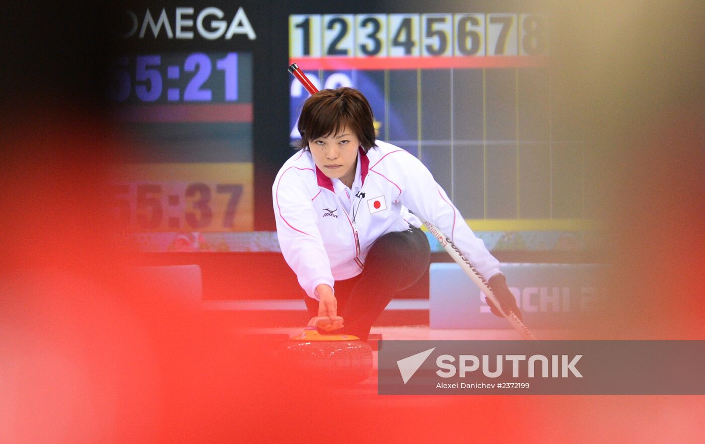 2014 Olympics. Curling. Women. Day five