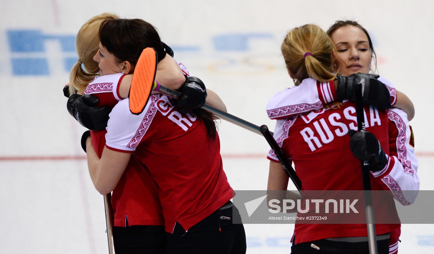 2014 Olympics. Curling. Women. Day five