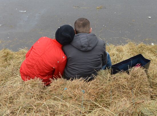 Ten-feet high hayloft for lovers appeared in Gorky Park for St Valentine's Day