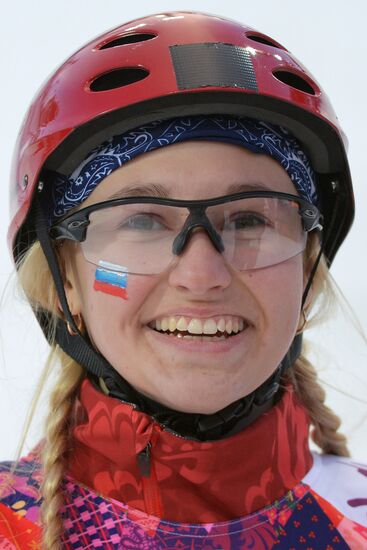 2014 Winter Olympics. Freestyle skiing. Women. Aerials. Qualification