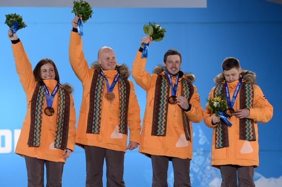 2014 Winter Olympics. Medal ceremony. Day Seven