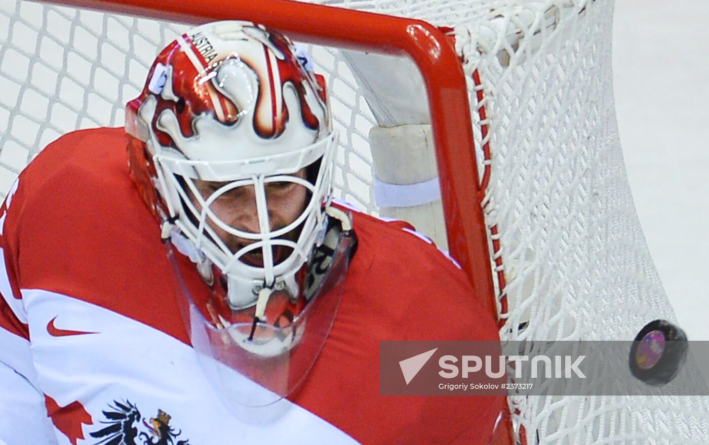 2014 Winter Olympics. Ice hockey. Men. Canada vs. Austria
