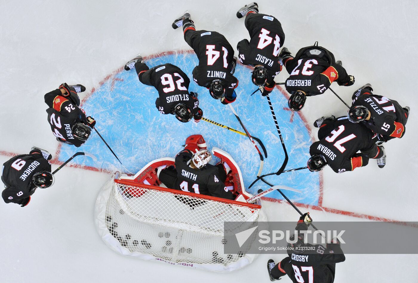 2014 Winter Olympics. Ice hockey. Men. Canada vs. Austria