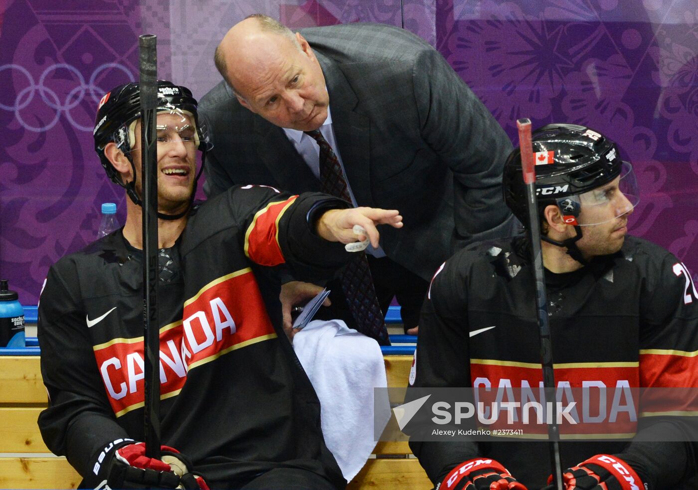 2014 Winter Olympics. Ice hockey. Men. Canada vs. Austria