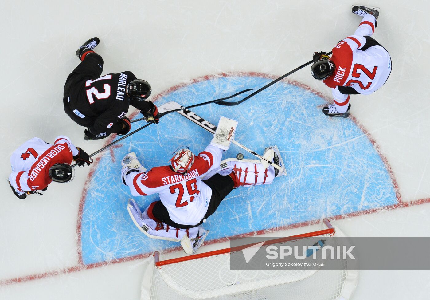 2014 Winter Olympics. Ice hockey. Men. Canada vs. Austria