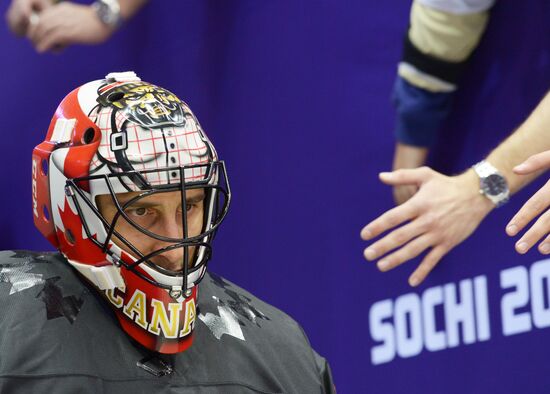 2014 Winter Olympics. Ice hockey. Men. Canada vs. Austria