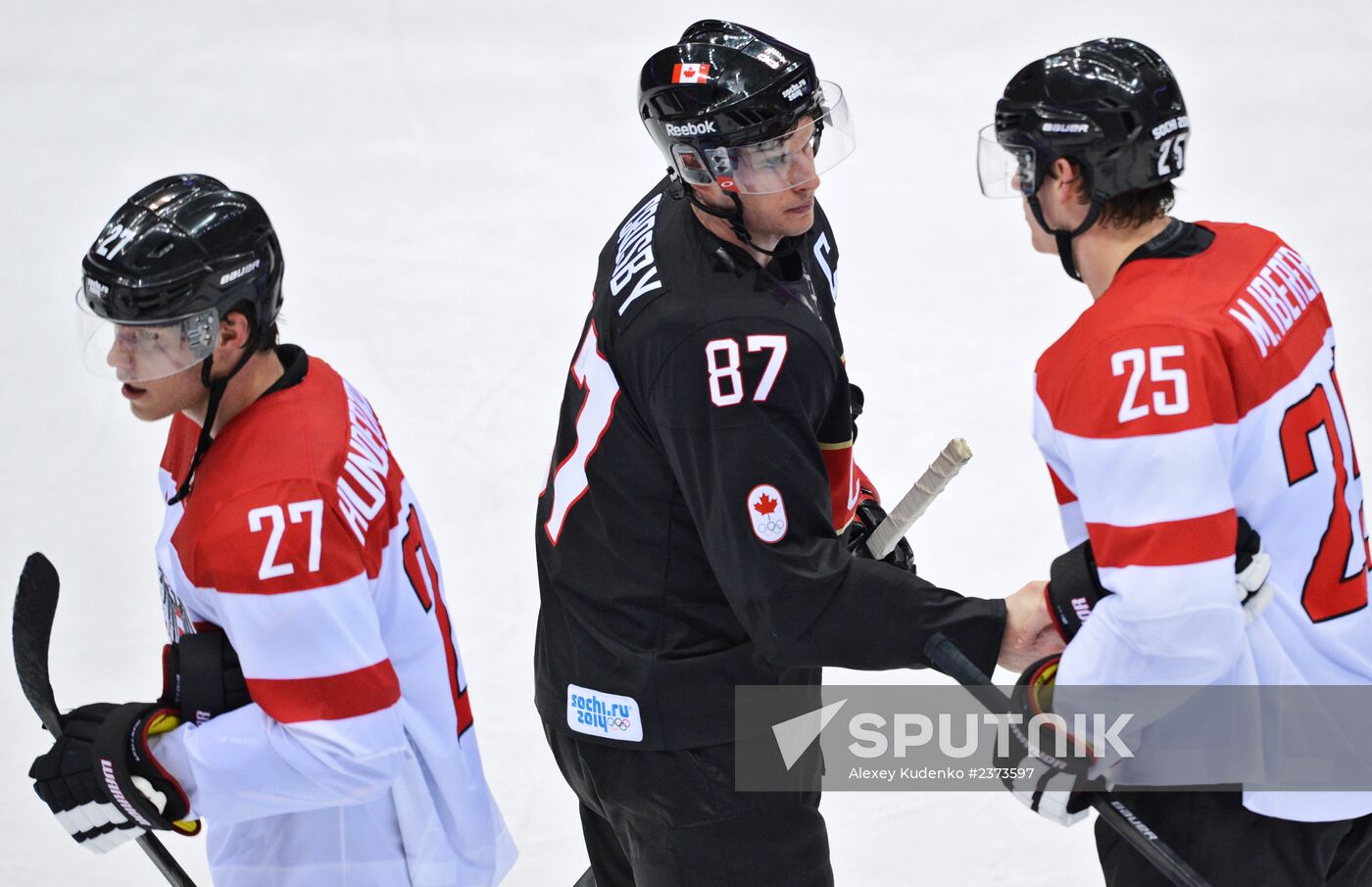 2014 Winter Olympics. Ice hockey. Men. Canada vs. Austria