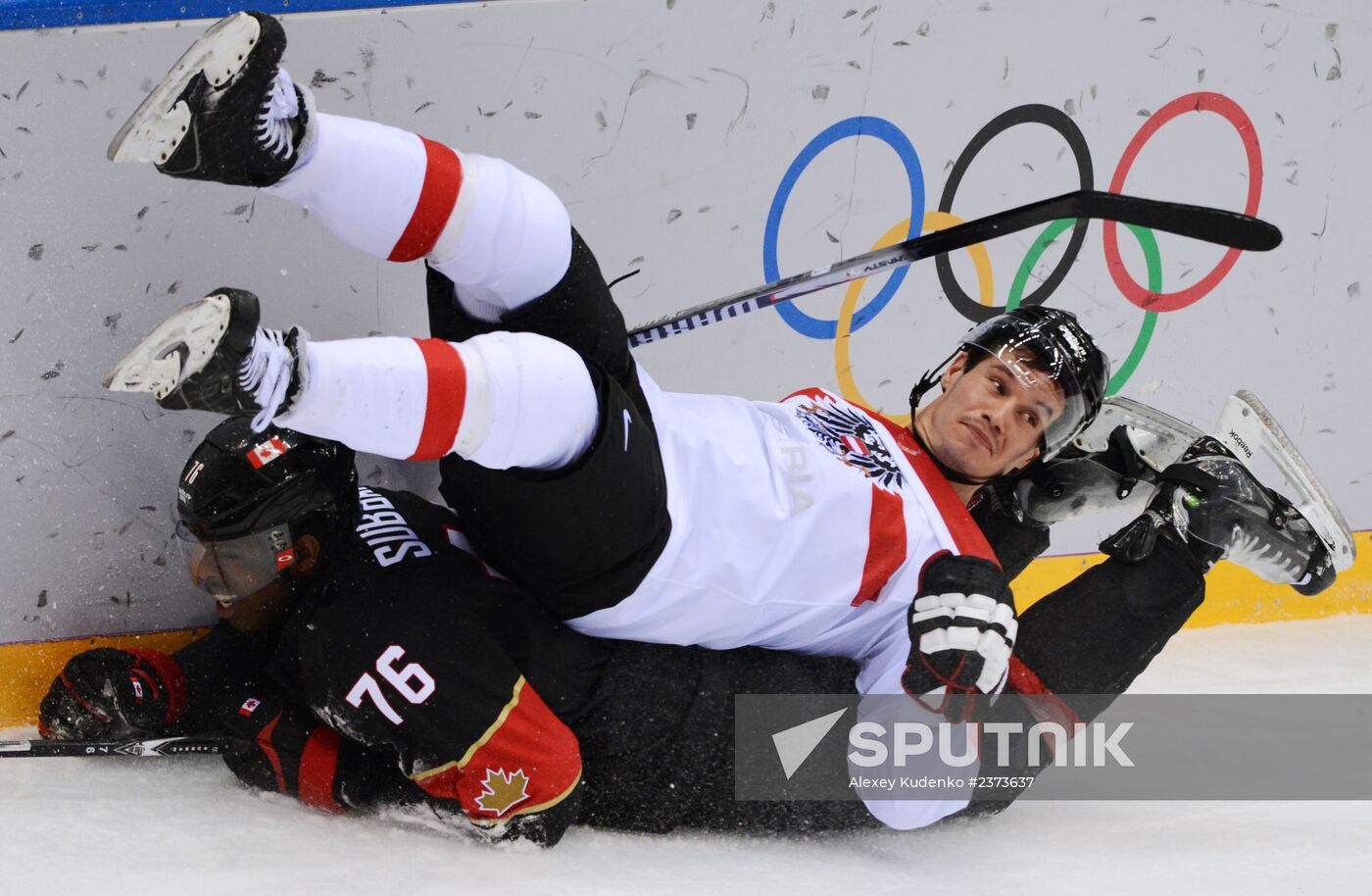 2014 Winter Olympics. Ice hockey. Men. Canada vs. Austria