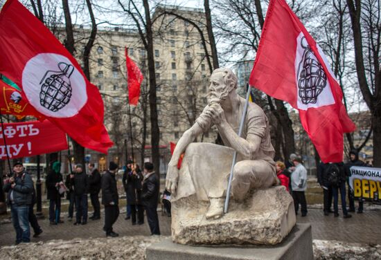 Rally demands to revise privatization results