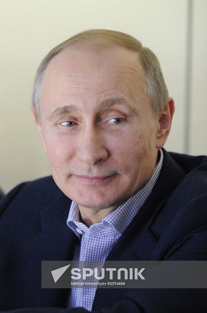 Vladimir Putin visits Russia-US ice hockey match