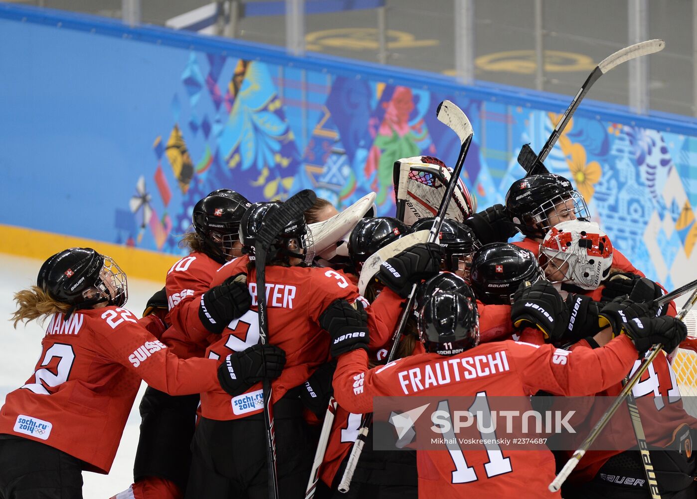 2014 Winter Olympics. Ice hockey. Women. Switzerland vs. Russia