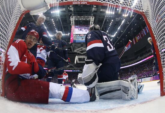 2014 Winter Olympics. Ice hockey. Men. US vs. Russia
