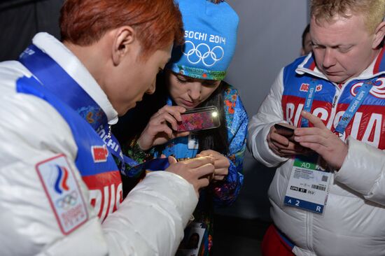 2014 Winter Olympics. Medal ceremony. Day Eight
