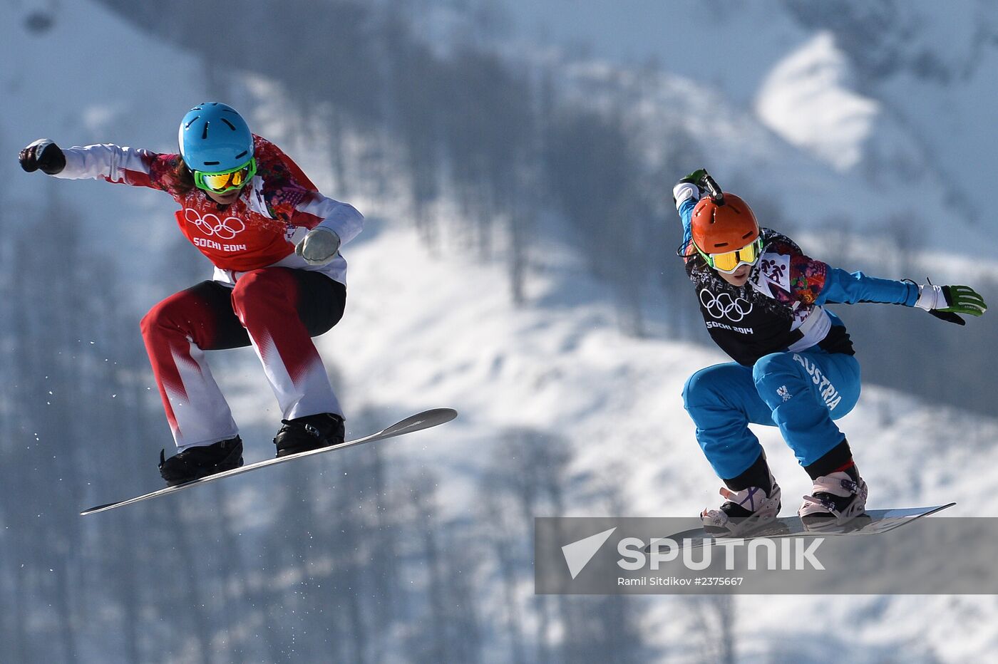 2014 Winter Olympics. Snowboarding. Women. Snowboard cross