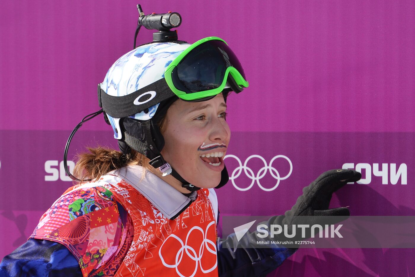 2014 Winter Olympics. Snowboarding. Women. Snowboard cross