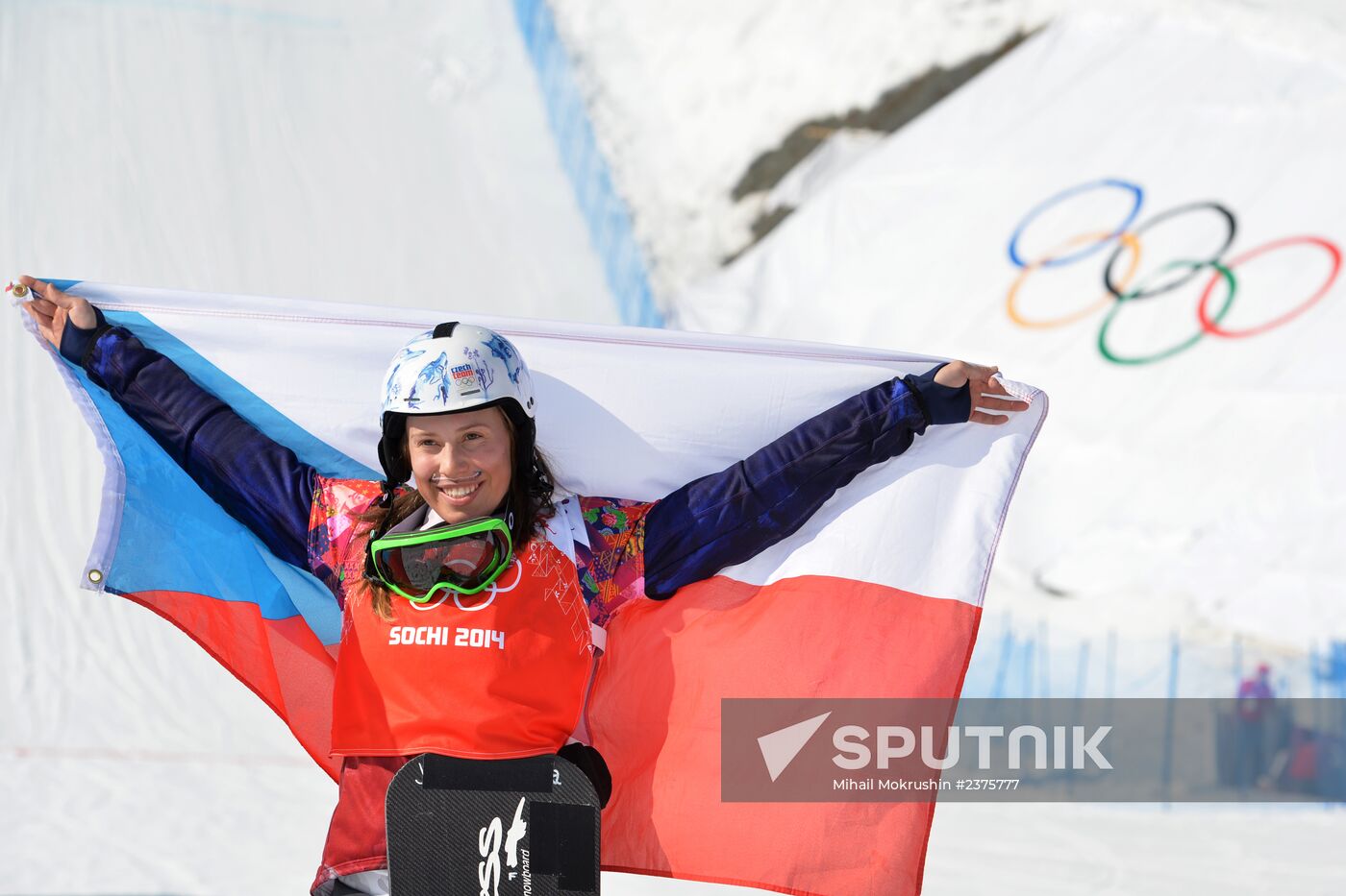 2014 Winter Olympics. Snowboarding. Women. Snowboard cross