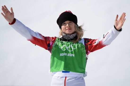 2014 Winter Olympics. Snowboarding. Women. Snowboard cross