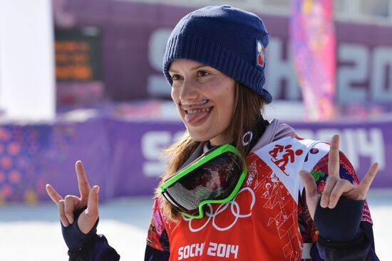 2014 Winter Olympics. Snowboarding. Women. Snowboard cross