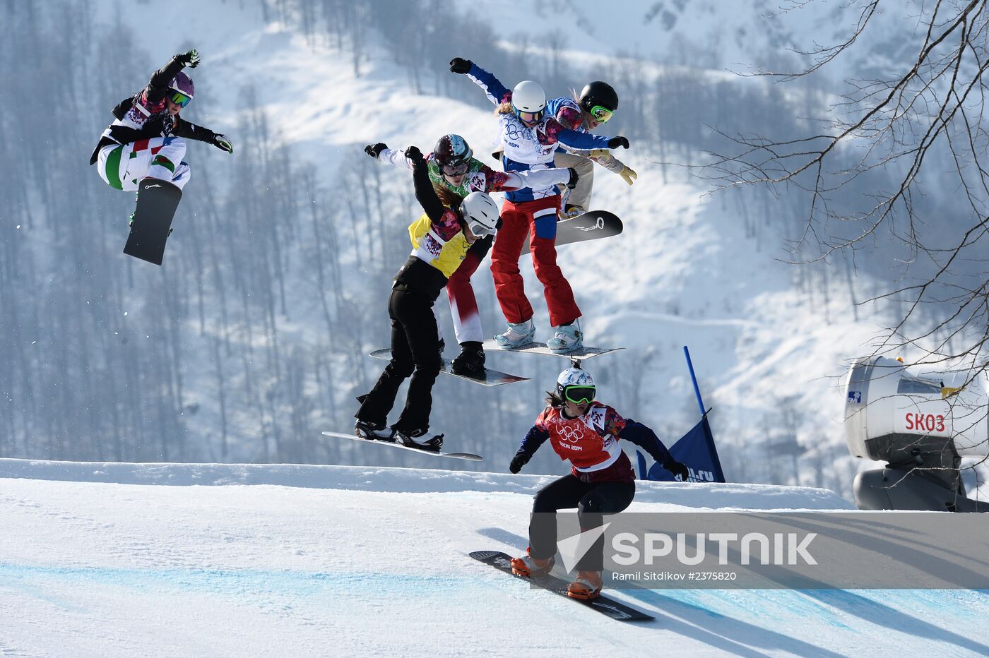 2014 Winter Olympics. Snowboarding. Women. Snowboard cross