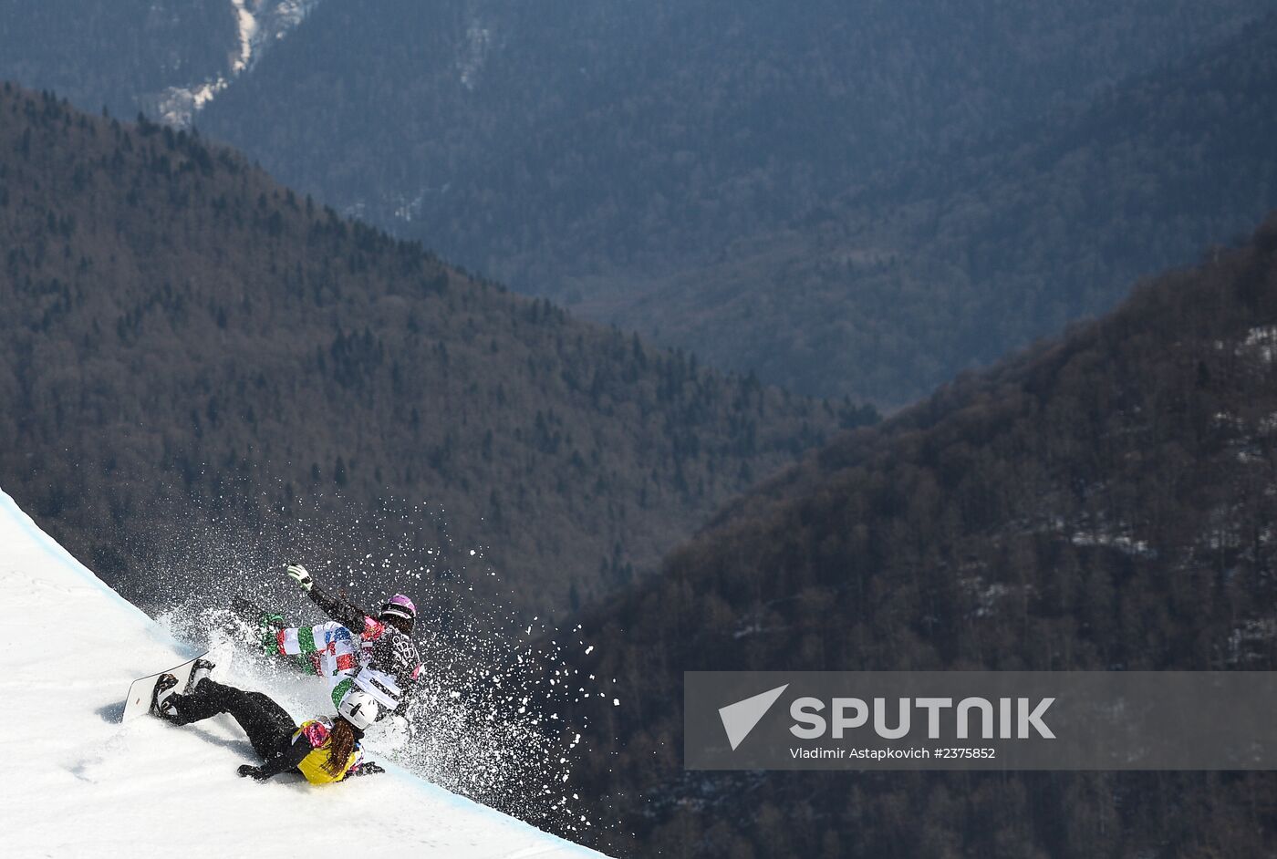2014 Winter Olympics. Snowboarding. Women. Snowboard cross