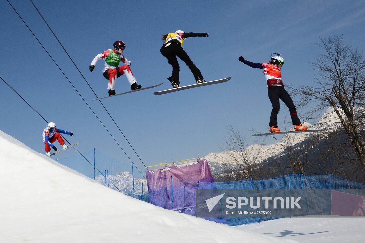 2014 Winter Olympics. Snowboarding. Women. Snowboard cross